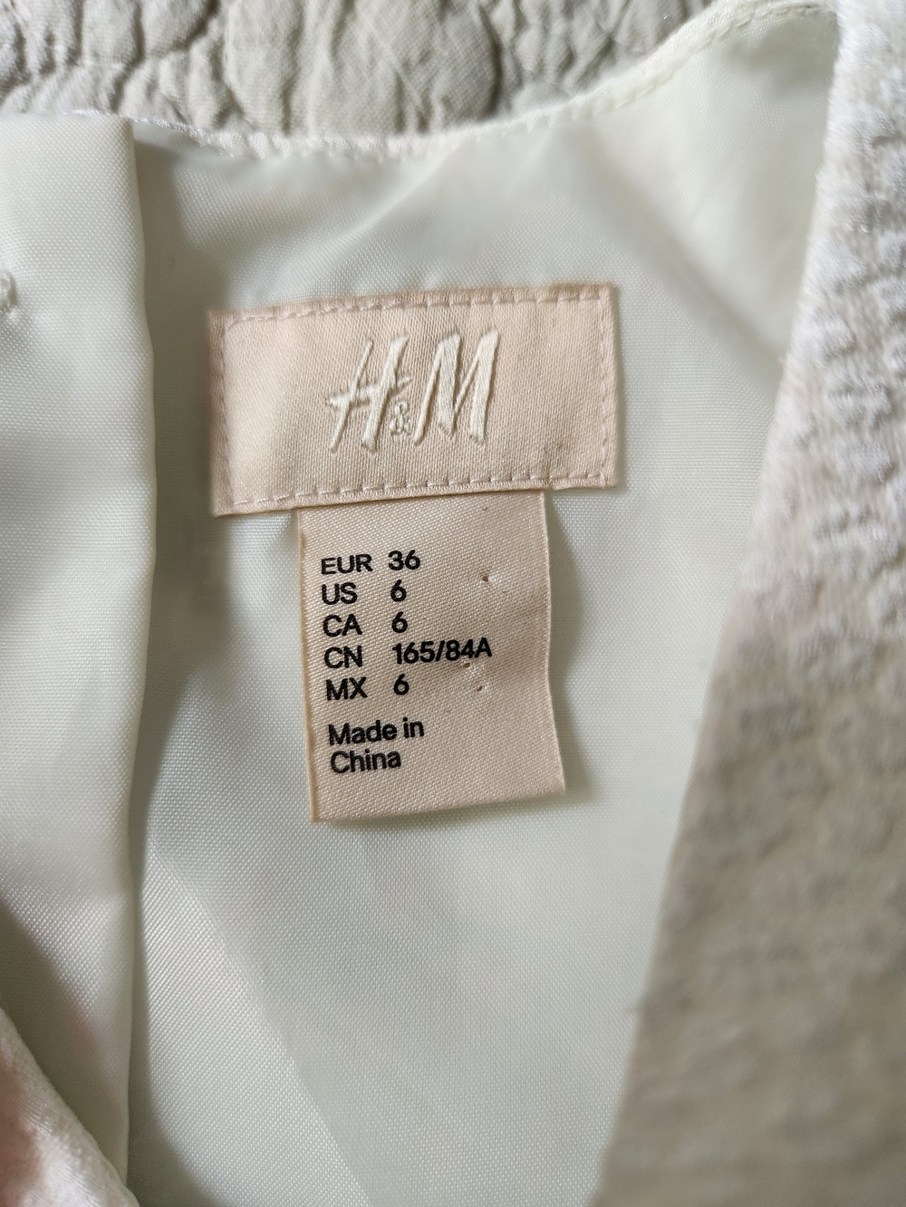 H&M Cream Textured Peplum Sleeveless Top - Picture 2 of 2